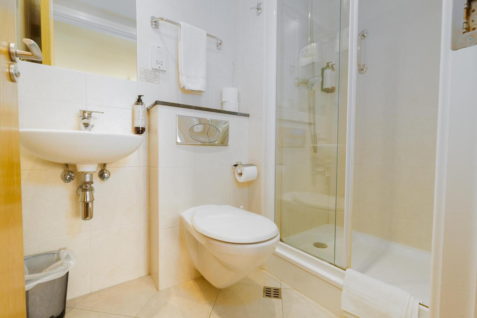 Geata Na Cathrach - Galway Lakeside Apartments Εξωτερικό φωτογραφία